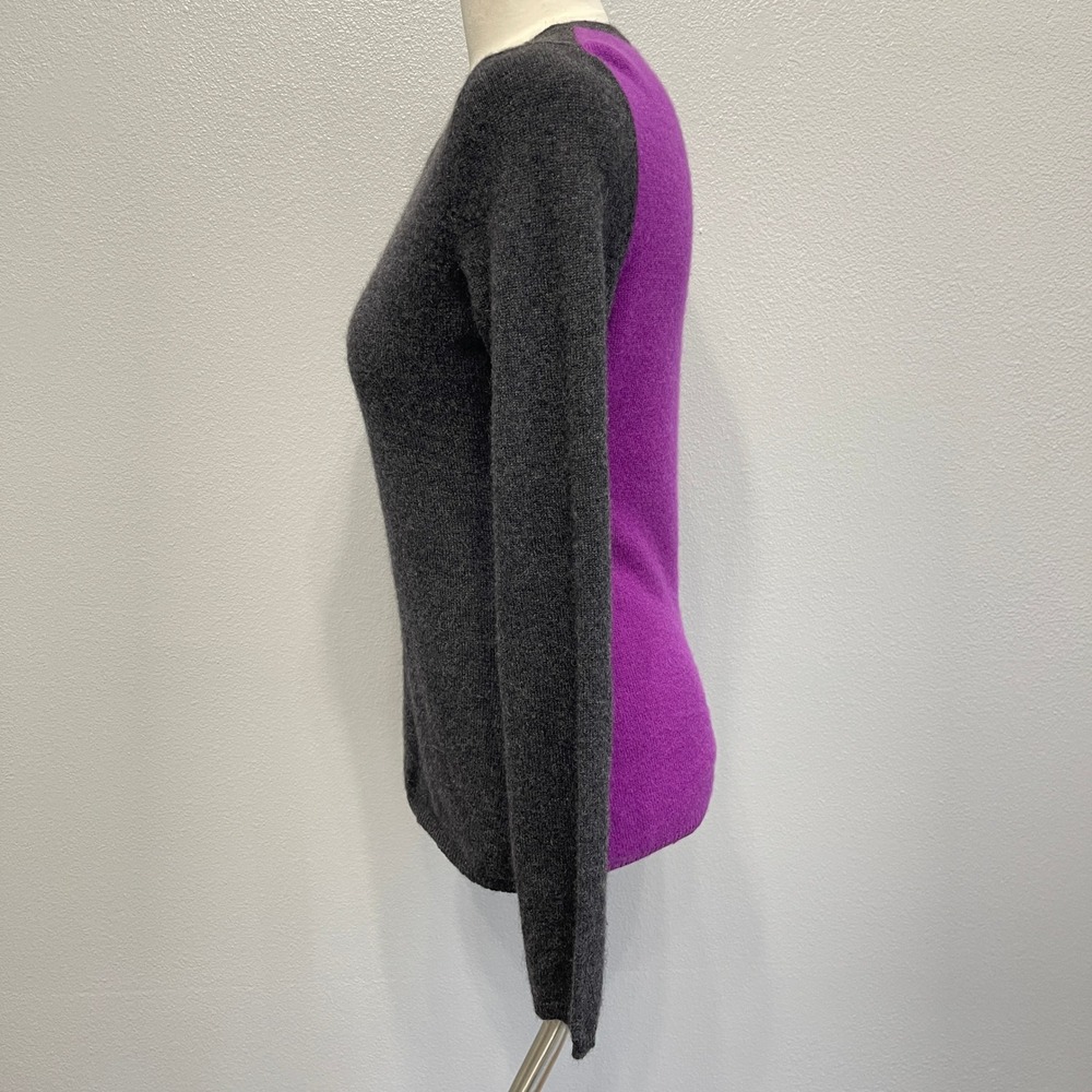 Lord & Taylor Crewneck Sweater Small Gray Purple 100% Cashmere Long Sleeve - Picture 2 of 8